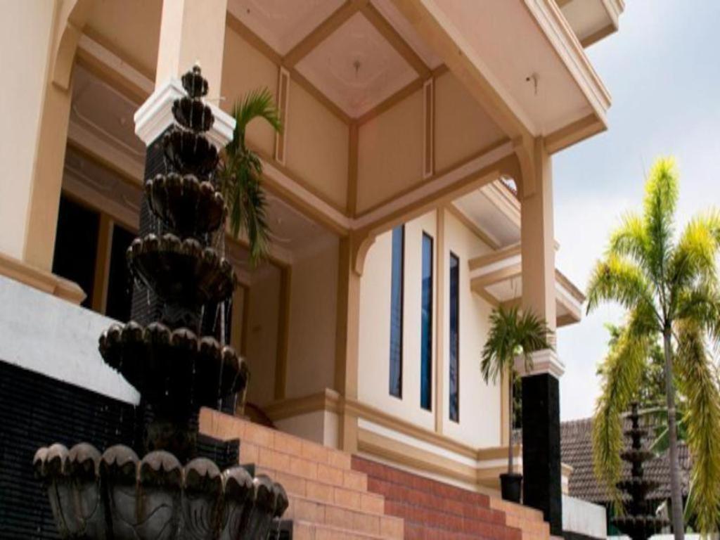 King Hotel Wates  Eksteriør bilde